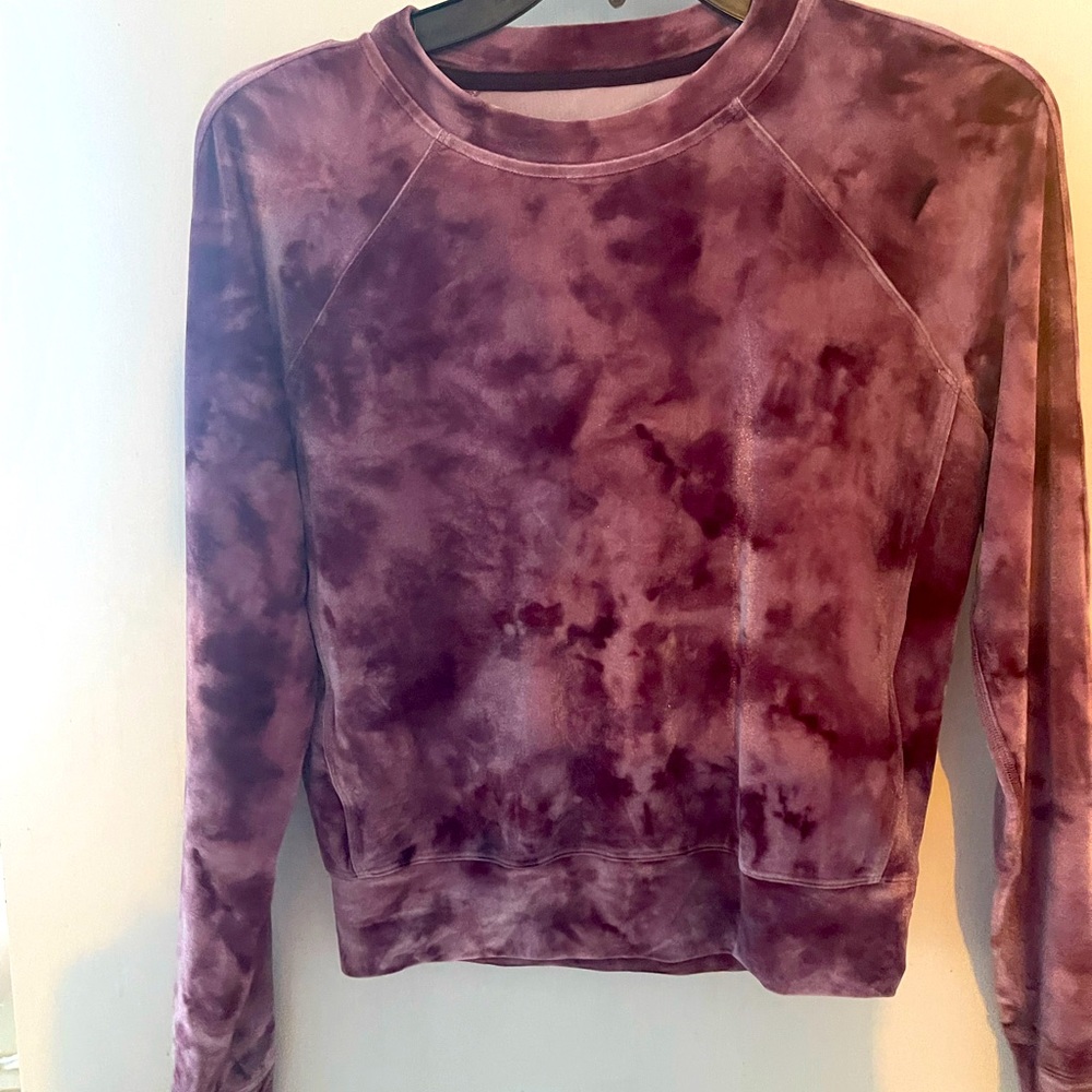 Lululemon velour top size 2